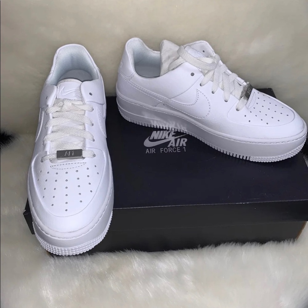 Nike af1 sage low